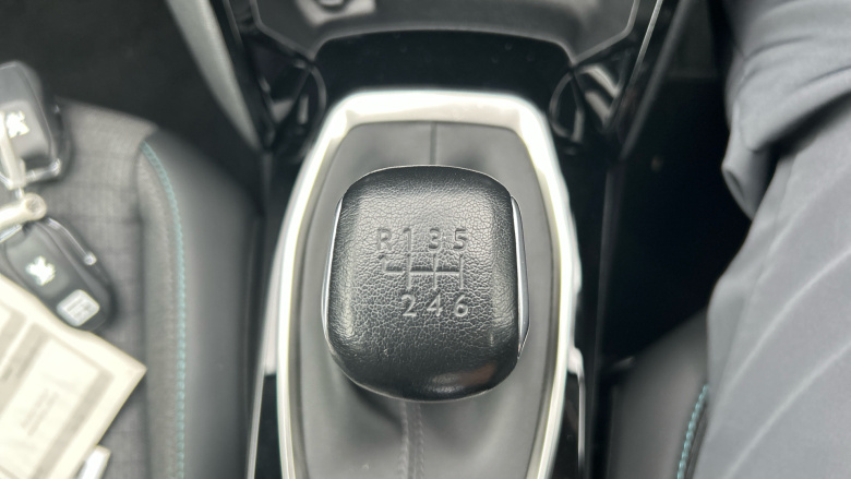 Peugeot 208 1.2 PureTech 100 Allure Premium + 5dr Petrol Hatchback